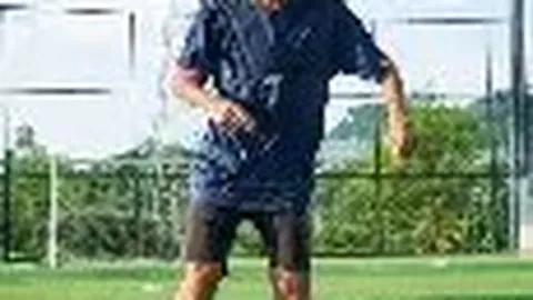 佟丽娅与雷佳音同饮饮料引争议，曾被指责行为不端